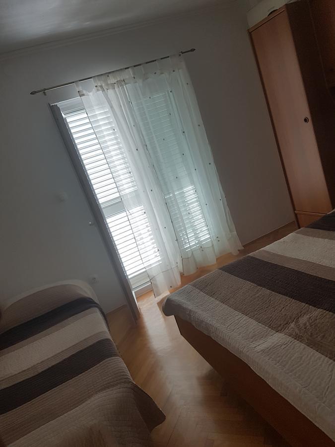 Apartments Sonja Tucepi Bagian luar foto